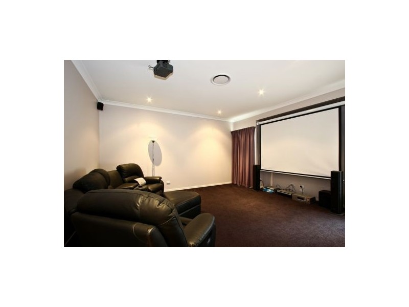 18 Pinnacle Place, Eight Mile Plains QLD 4113