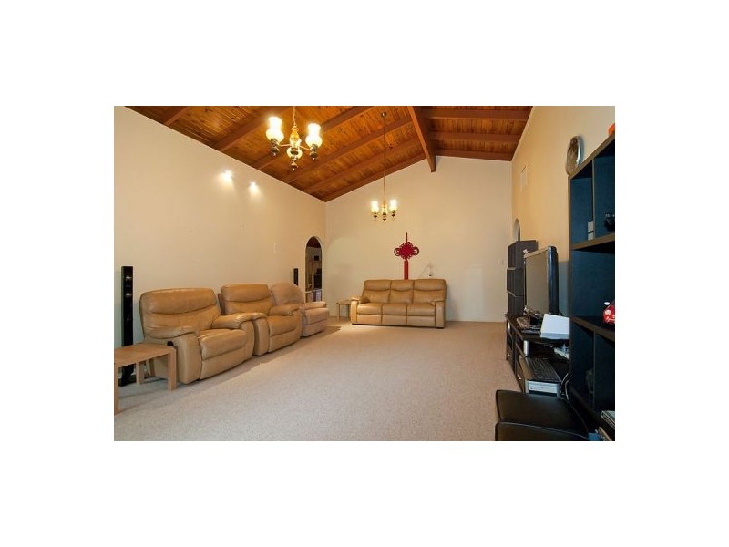 10 Lynelle Street, Sunnybank Hills QLD 4109