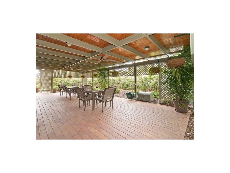 10 Lynelle Street, Sunnybank Hills QLD 4109