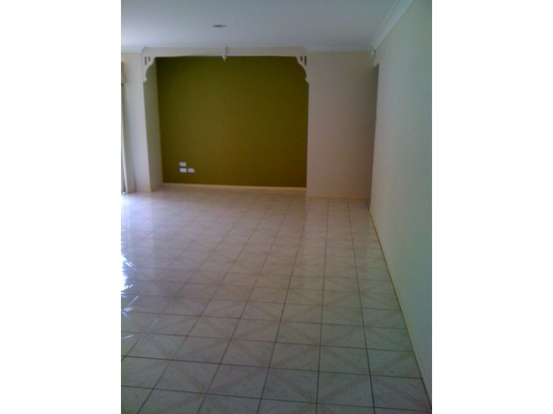 12 Japonica Place, Calamvale QLD 4116