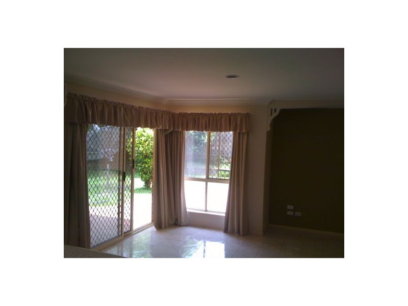 12 Japonica Place, Calamvale QLD 4116