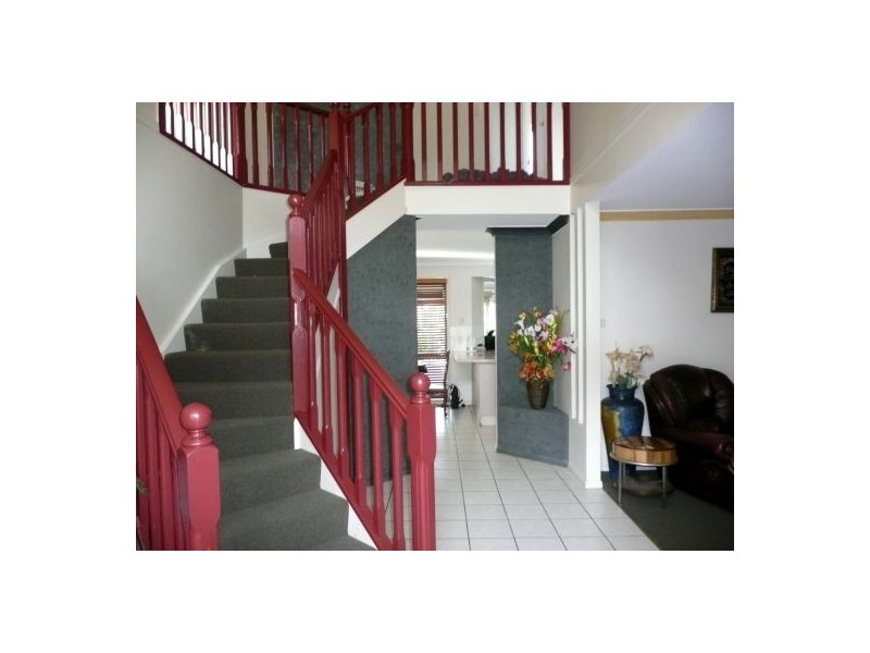 4 Marianna Street, Mansfield QLD 4122