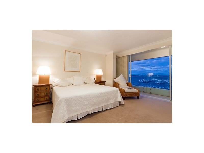 42/18 Macarthur Parade, Main Beach QLD 4217