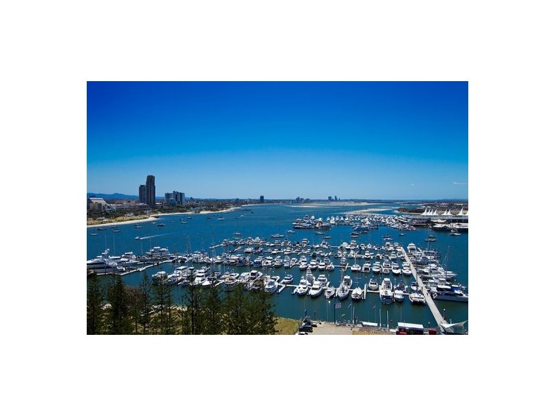 42/18 Macarthur Parade, Main Beach QLD 4217