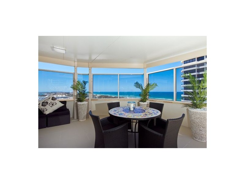 42/18 Macarthur Parade, Main Beach QLD 4217