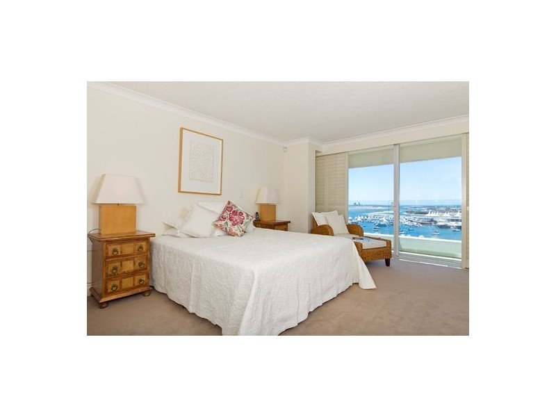 42/18 Macarthur Parade, Main Beach QLD 4217