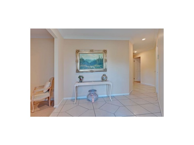 5 Linnet Cl, Calamvale QLD 4116