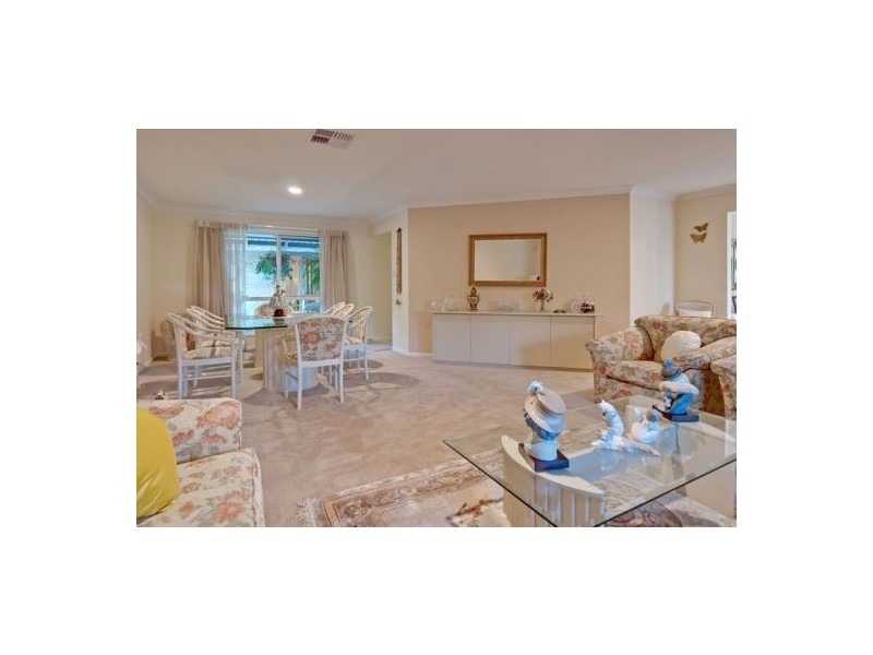 5 Linnet Cl, Calamvale QLD 4116