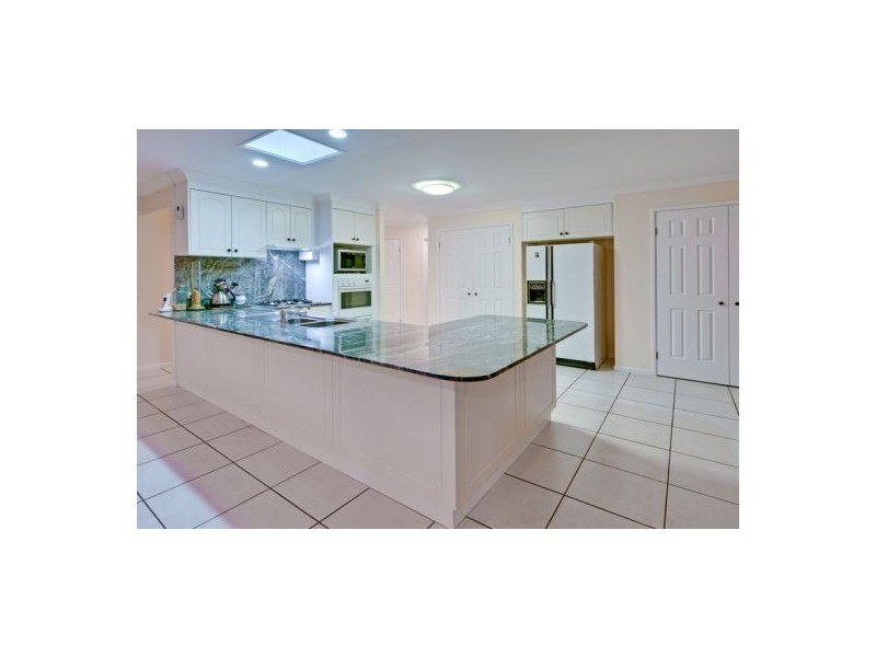 5 Linnet Cl, Calamvale QLD 4116