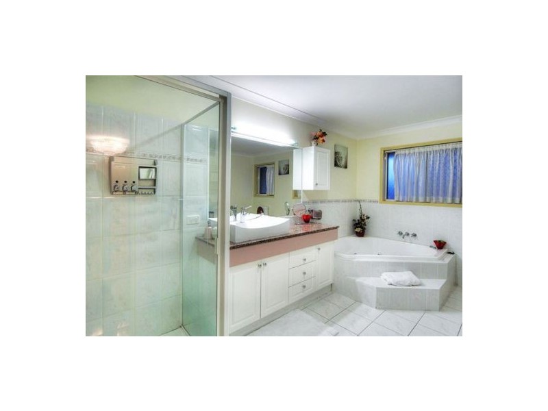 6 Garden Ct, Sunnybank Hills QLD 4109