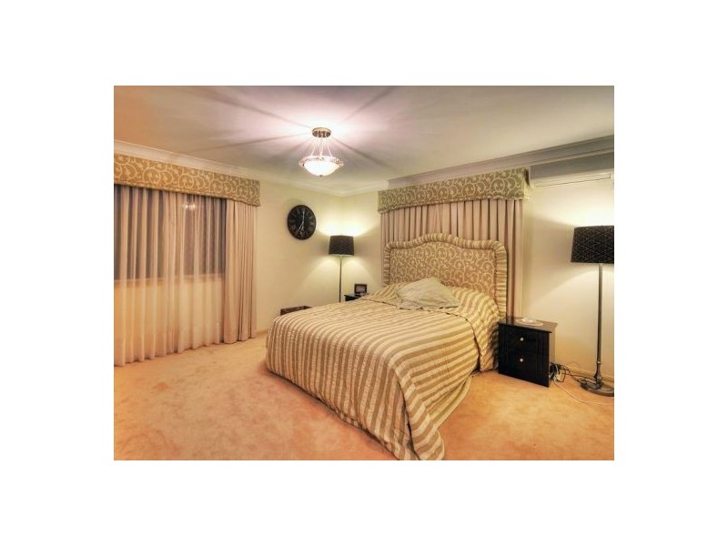 6 Garden Ct, Sunnybank Hills QLD 4109