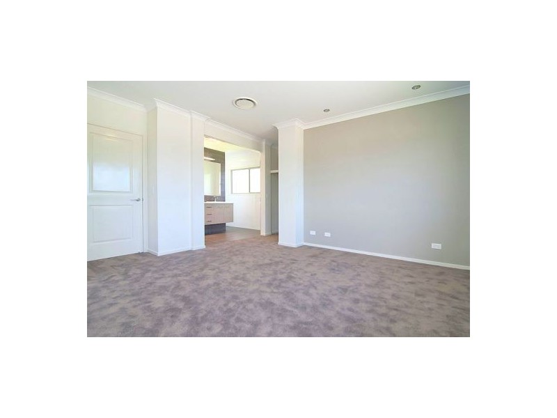 15 Baxton Pl, Shailer Park QLD 4128