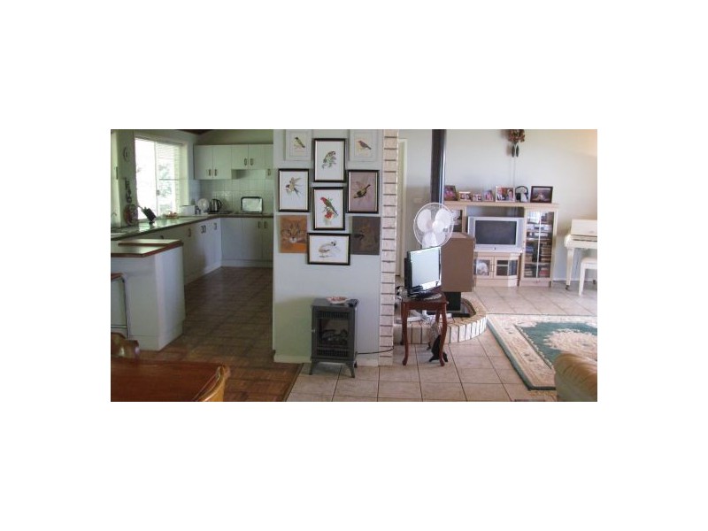 162 Regents Rd, Esk QLD 4312