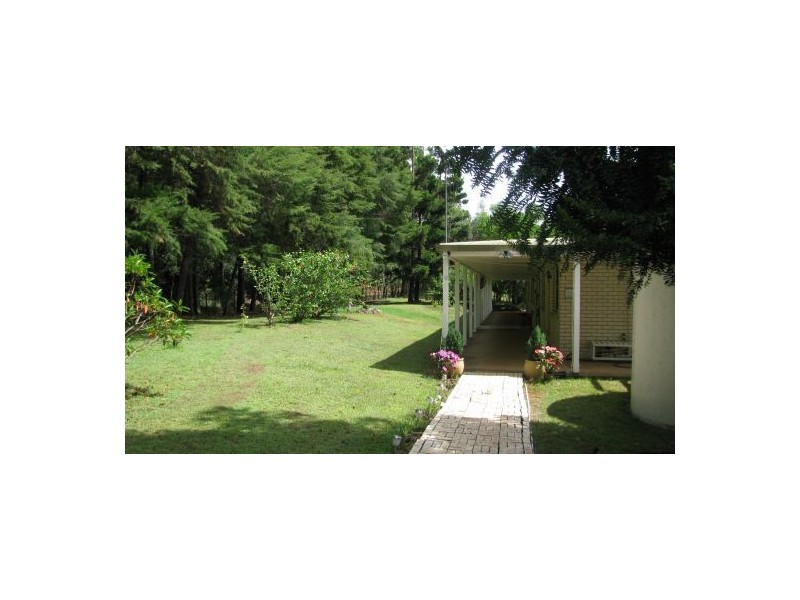 162 Regents Rd, Esk QLD 4312