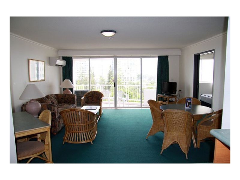 138 Ferny Avenue, Surfers Paradise QLD 4217