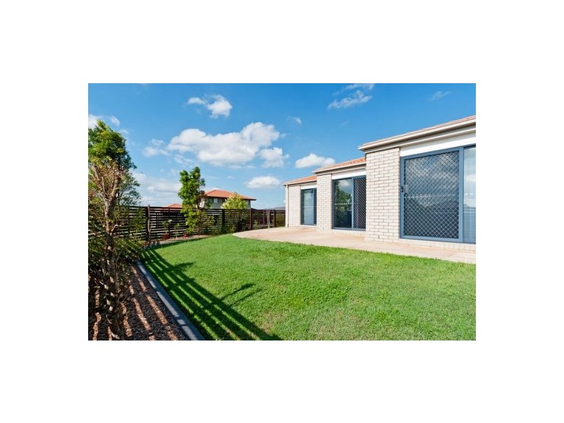 13 Goongarrie Cr, Parkinson QLD 4115