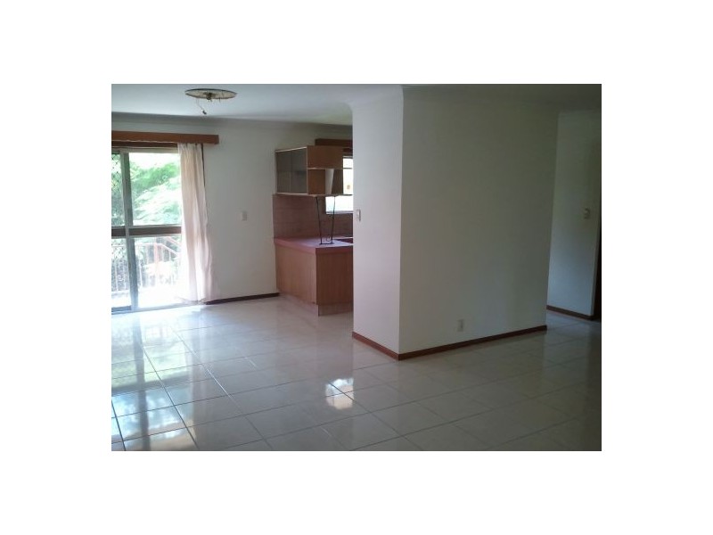 174 Highgate St ( Upstairs ), Coopers Plains QLD 4108