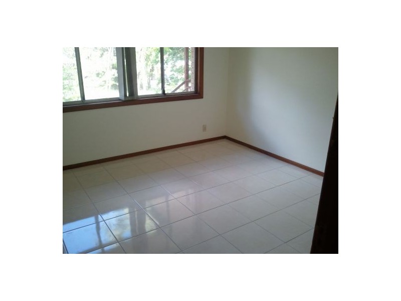 174 Highgate St ( Upstairs ), Coopers Plains QLD 4108