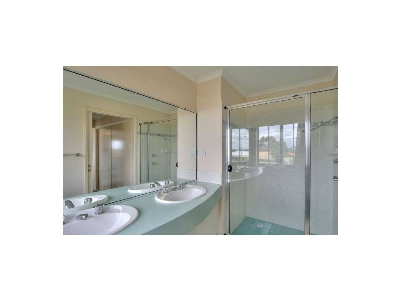 67 Golden Rain Pl, Stretton QLD 4116