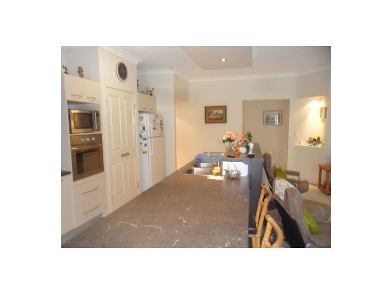 7 Hoop Pine Pl, Sunnybank Hills QLD 4109