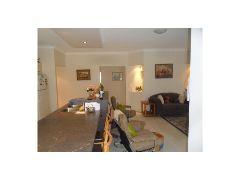 7 Hoop Pine Pl, Sunnybank Hills QLD 4109