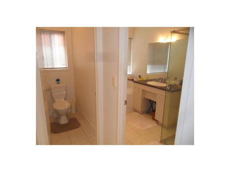 7 Hoop Pine Pl, Sunnybank Hills QLD 4109