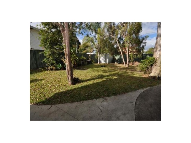 21 Pine Dr, Woodridge QLD 4114