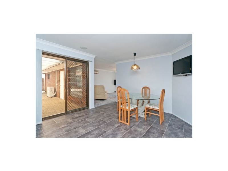 7 Colisa Cr, Regents Park QLD 4118