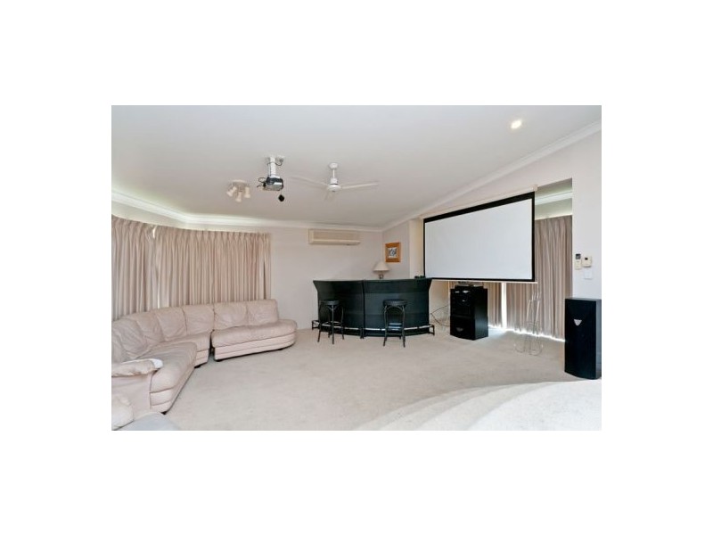 13 Bluebell Place, Calamvale QLD 4116