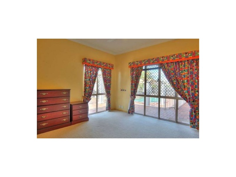 13 Bluebell Place, Calamvale QLD 4116