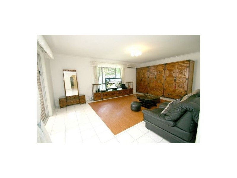 1 Washington Pl, Stretton QLD 4116