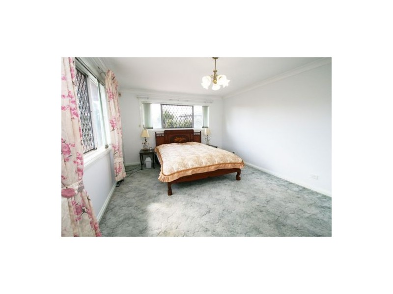 1 Washington Pl, Stretton QLD 4116