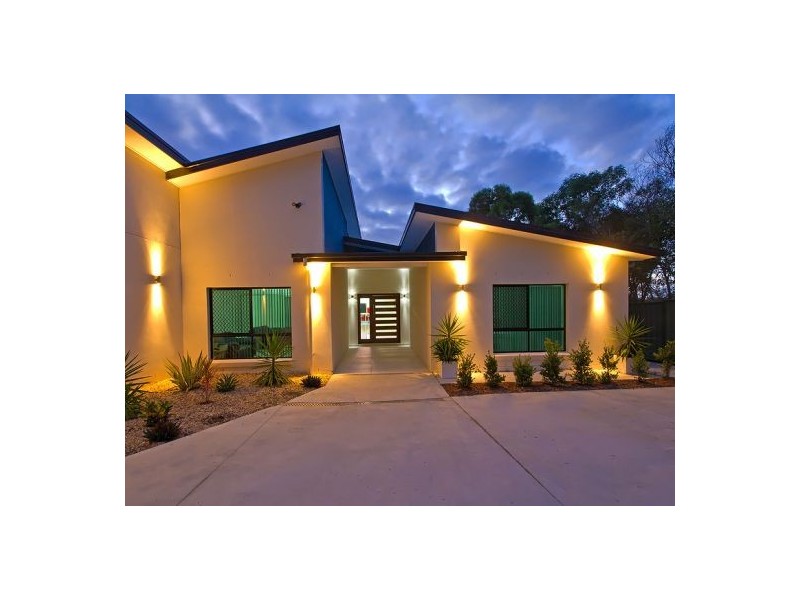 423 Middle Rd, Greenbank QLD 4124