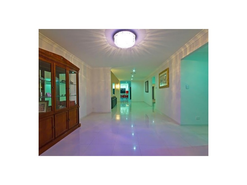 423 Middle Rd, Greenbank QLD 4124