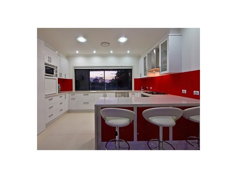 423 Middle Rd, Greenbank QLD 4124