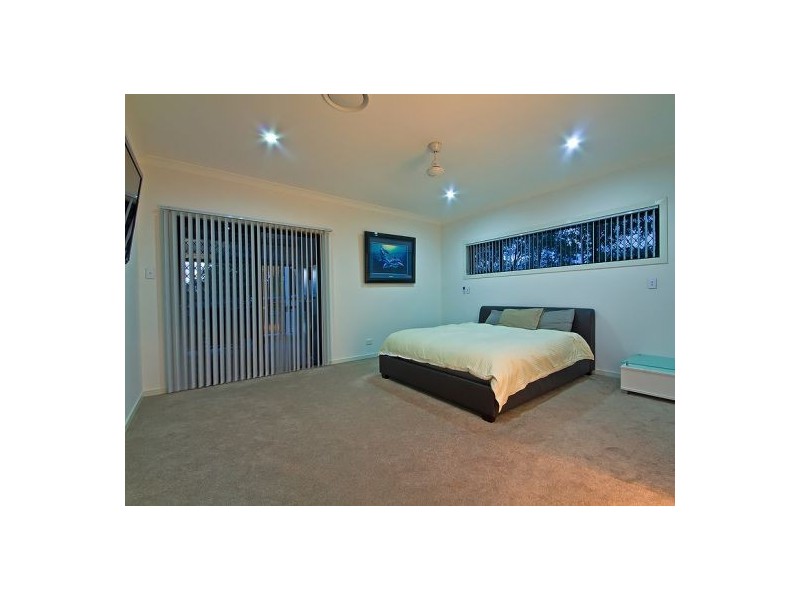 423 Middle Rd, Greenbank QLD 4124