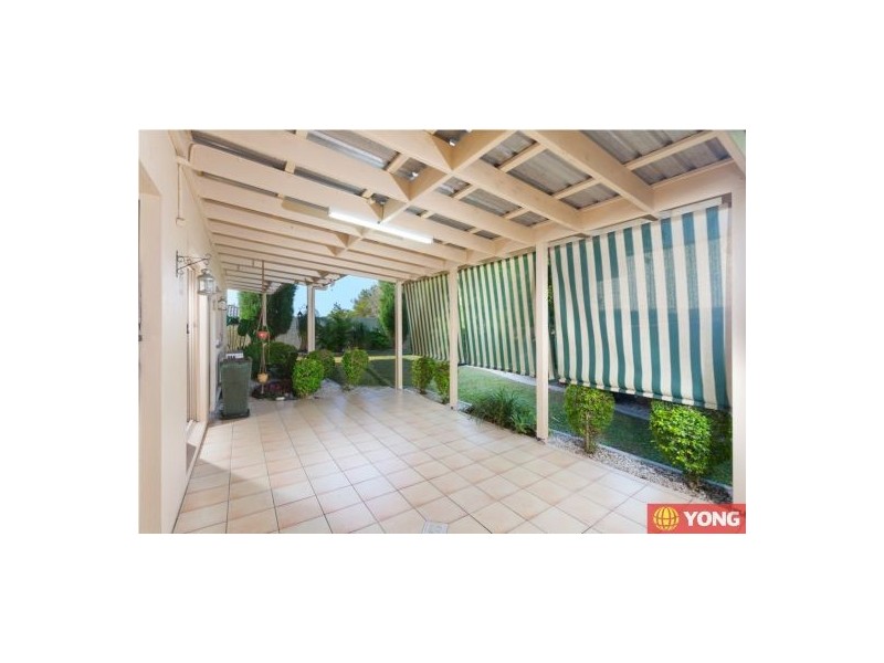 97 Oakleaf St, Eight Mile Plains QLD 4113