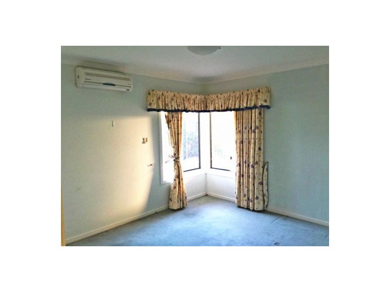 33 Crestwood St, Kuraby QLD 4112