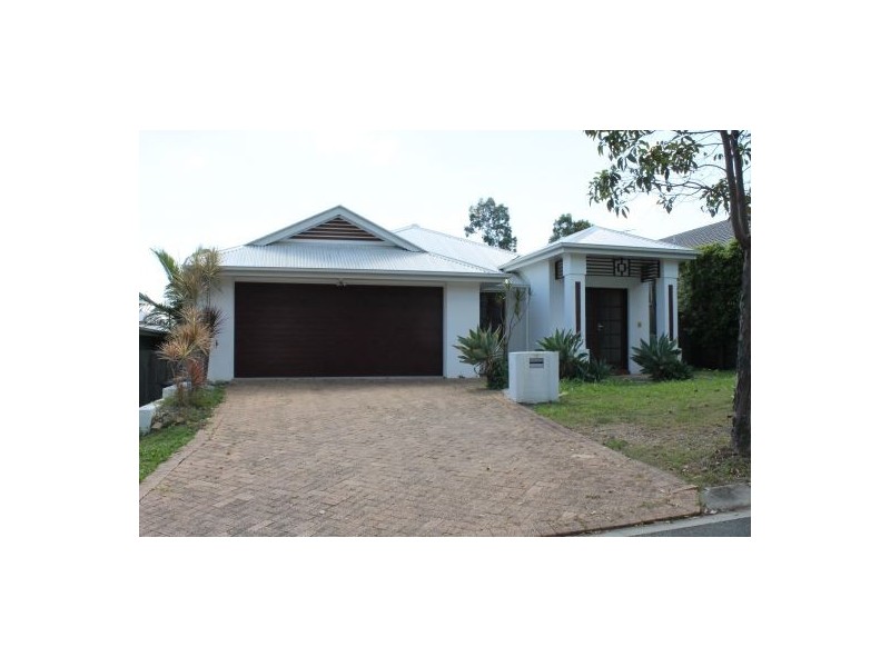 18 Hinchinbrook Cct, Forest Lake QLD 4078