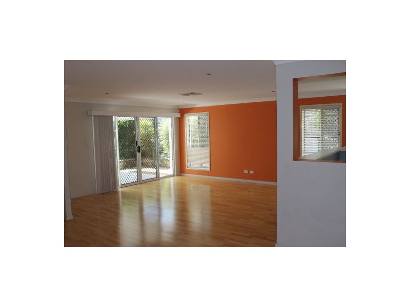 18 Hinchinbrook Cct, Forest Lake QLD 4078