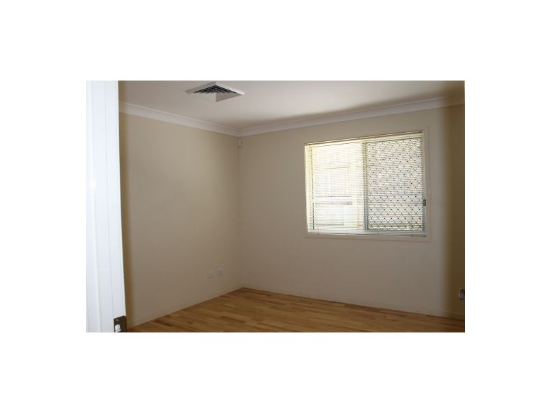 18 Hinchinbrook Cct, Forest Lake QLD 4078