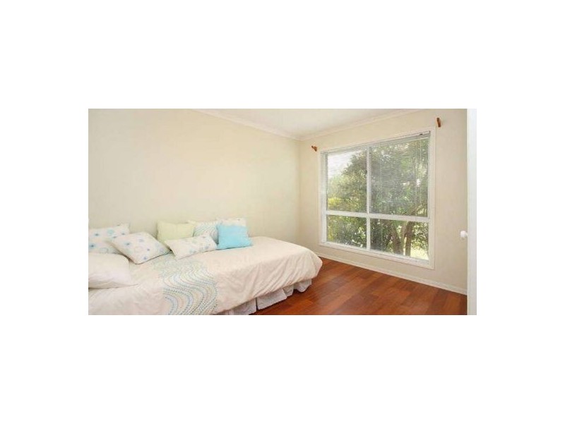 132 Mackellar Dr, Boronia Heights QLD 4124