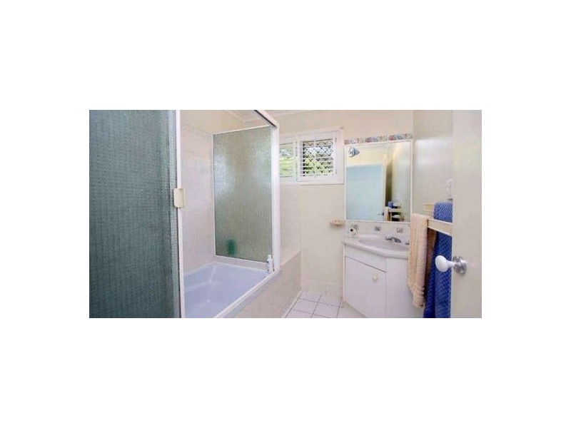 132 Mackellar Dr, Boronia Heights QLD 4124