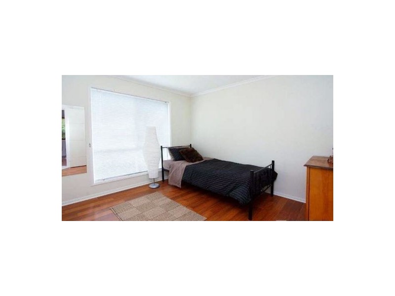 132 Mackellar Dr, Boronia Heights QLD 4124