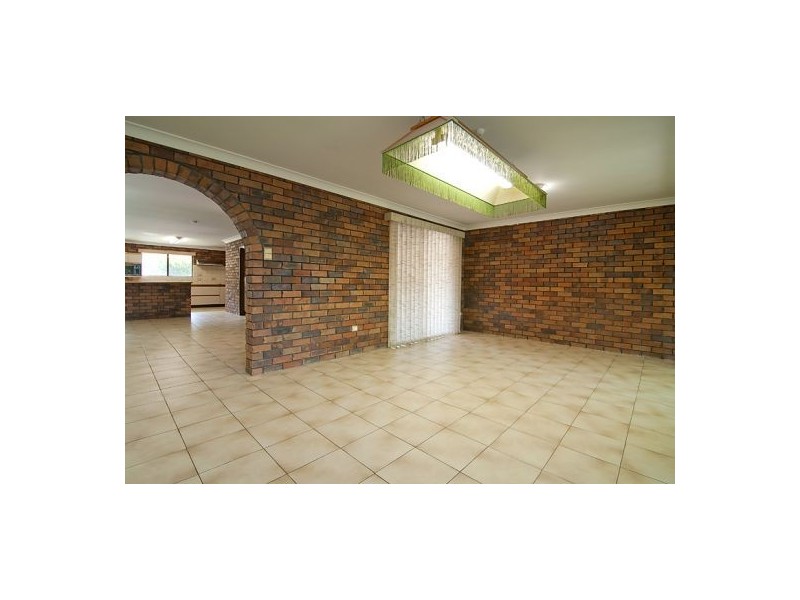78 Rosia Rd, Park Ridge QLD 4125
