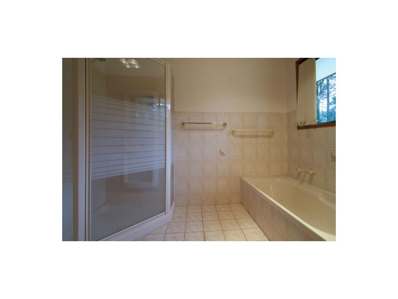 78 Rosia Rd, Park Ridge QLD 4125