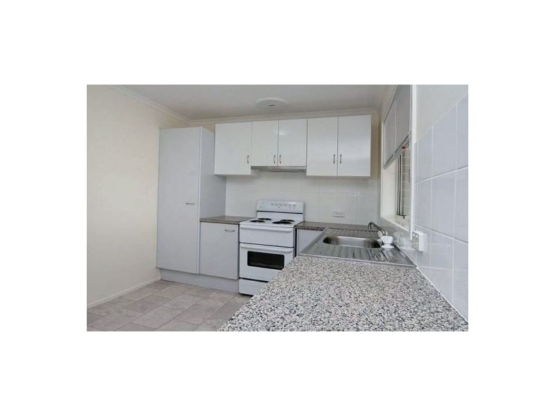 24 Regency Dr, Regents Park QLD 4118