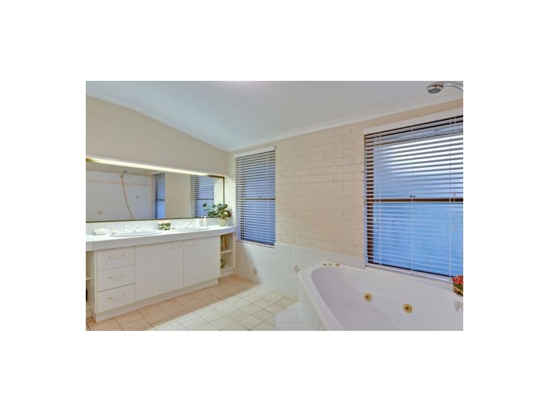 312 Johnson Rd, Forestdale QLD 4118