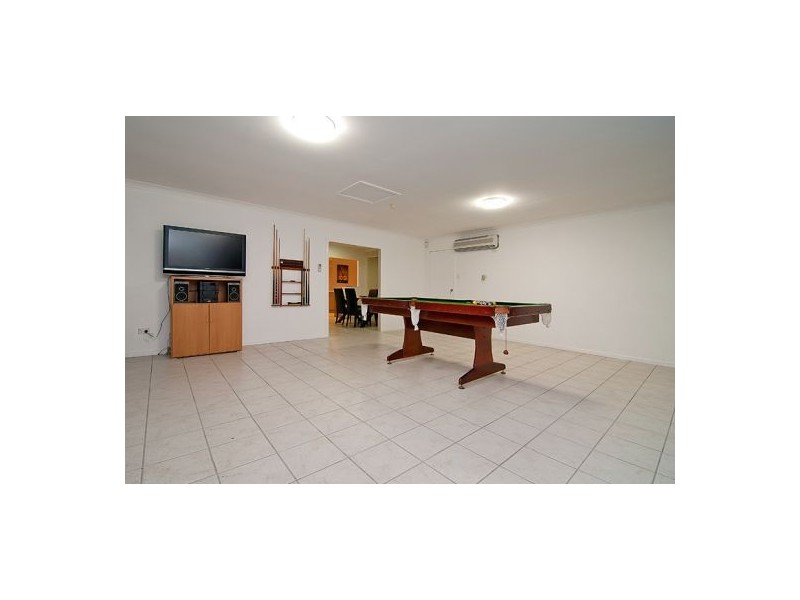 22 Centaurus Cr, Regents Park QLD 4118