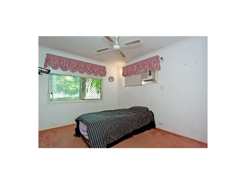 64 Laxton Rd, Pallara QLD 4110